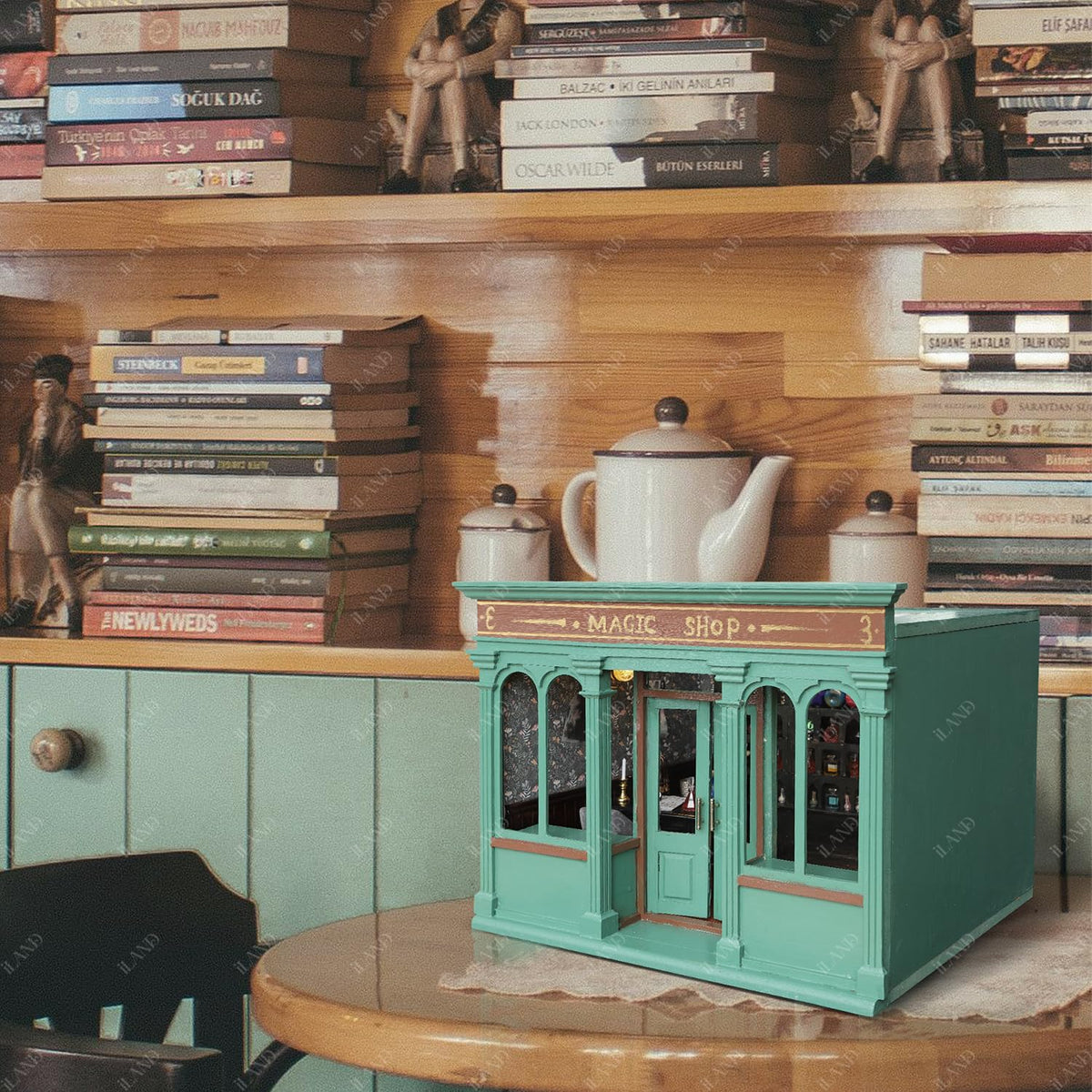 iland Roof ivy accents add rustic charm to the dollhouse.