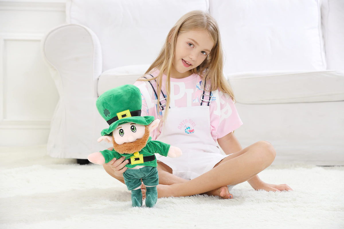 illuOKey Leprechaun plush hat and beard detail sparks imaginative St Patrick's storytelling.