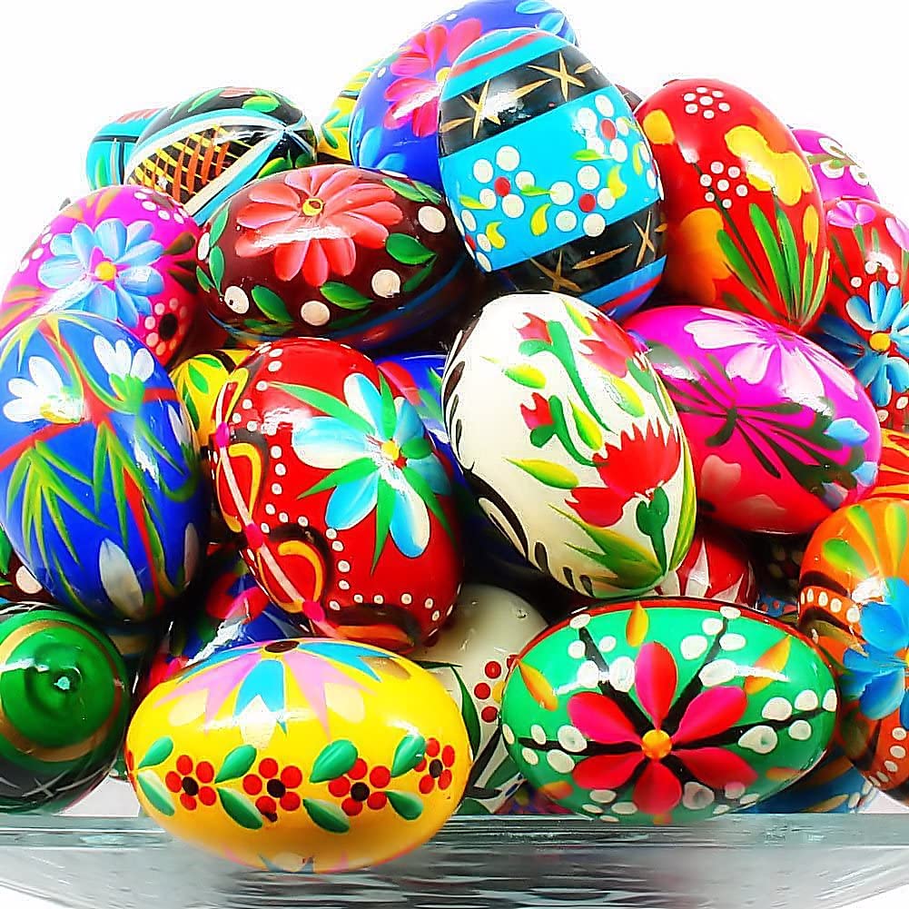 Lightweight Pisanki eggs are easy to place on stands.