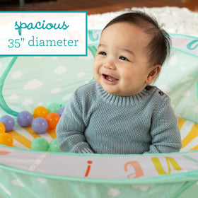 Infantino Pop-Up Ball Pit includes a storage bag for easy transport and tidy storage.