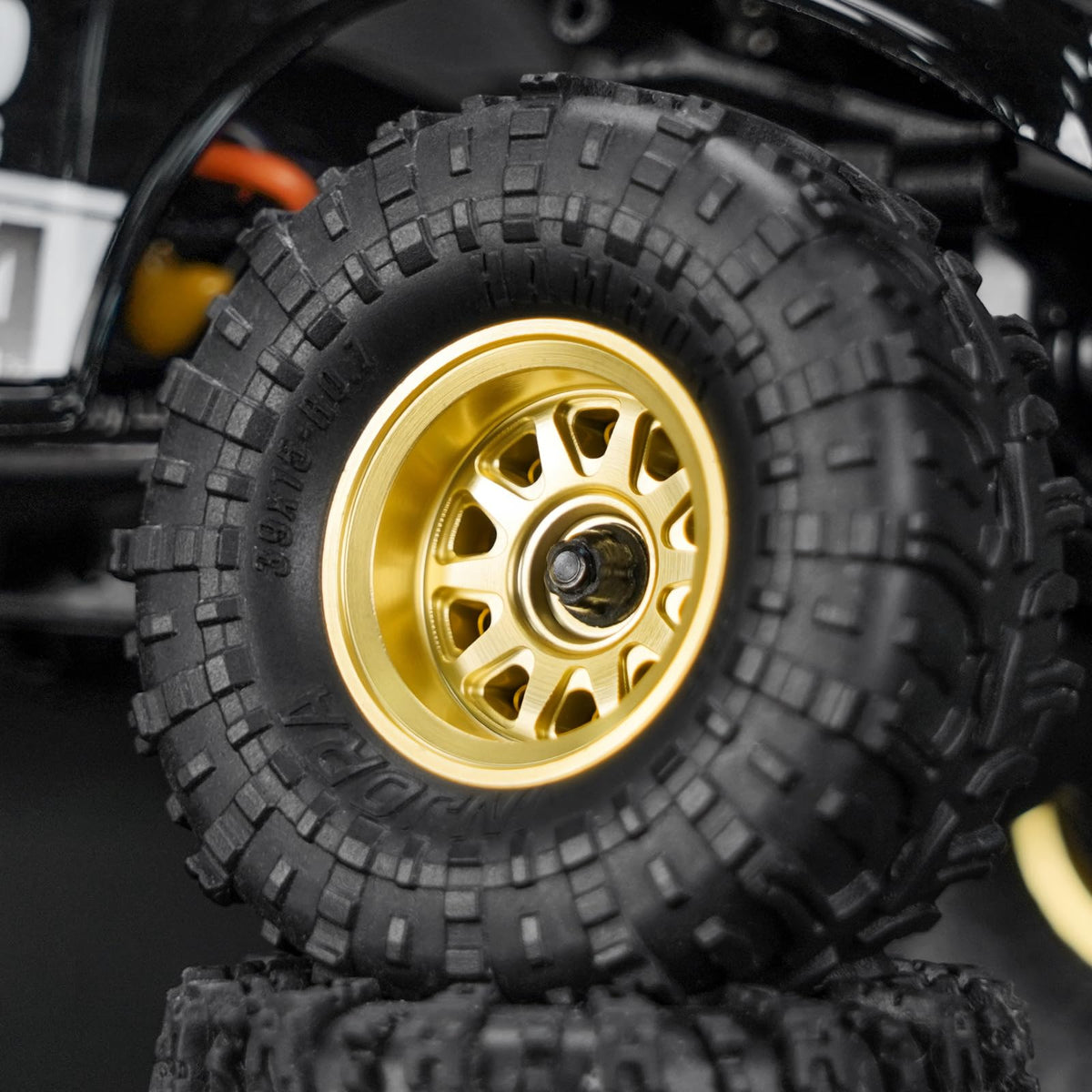 Passivated oxidation-resistant finish on INJORA D19 brass beadlock wheel