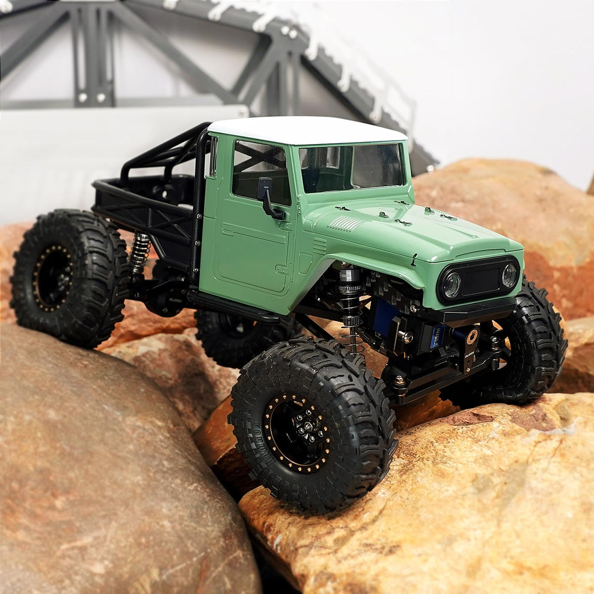 INJORA IR40-24 kit includes body, LEDs, and manual for easy assembly.