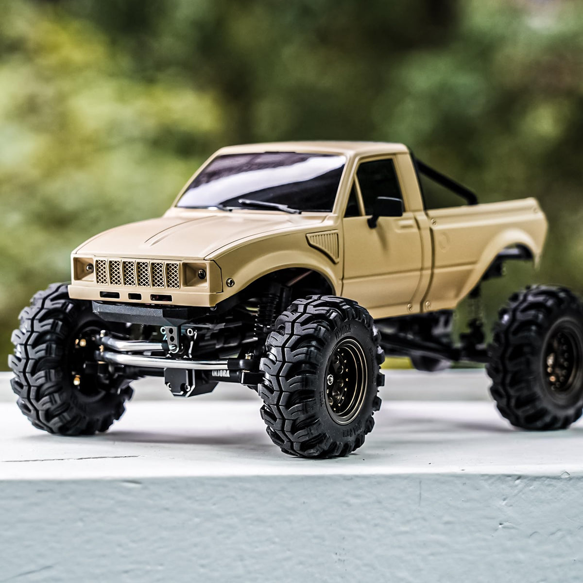 INJORA IR60-24 compatibility note signals stock SCX24 support and optional LCG mount choice.