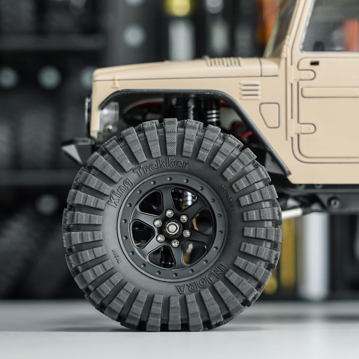 INJORA beadlock wheel supports stable crawling across diverse terrains.