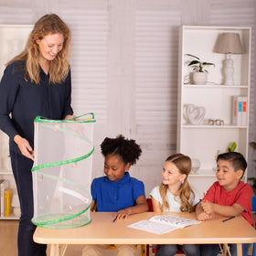 Insect Lore 2oz caterpillar food supporting growth in class