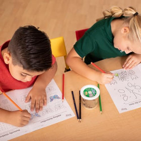 Insect Lore reusable easy-view habitat enables lasting observation sessions.