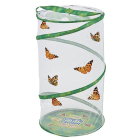 Insect Lore two-ounce mini cups with lids support precise feeding.