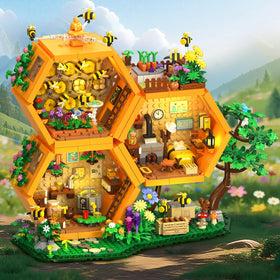 INSOON Bee Farm House tree trunk base sturdy support for long-lasting display and play.