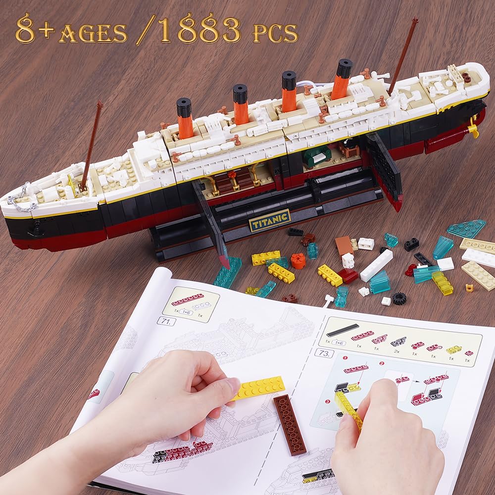 INSOON Titanic Building Set instruction booklet guides a smooth build process.