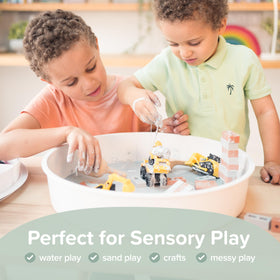 Inspire My Play non-slip feet stabilize the tray during play.