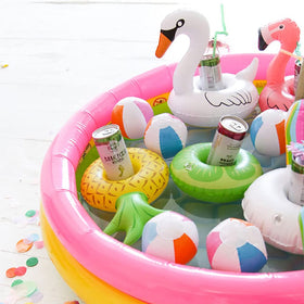 iShyan versatile use from pools to tubs keeps drinks within reach.