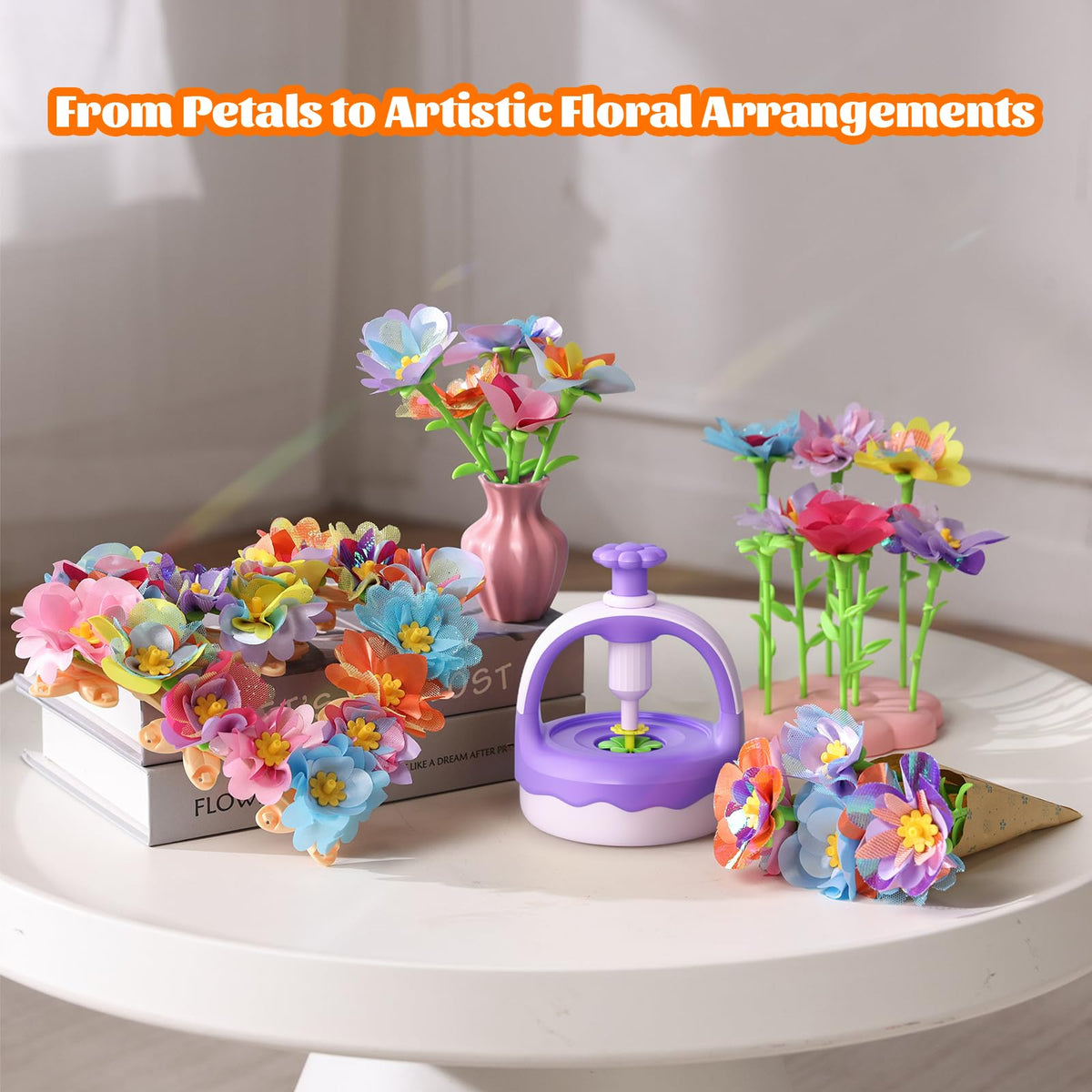 Izomila vase and base display shows finished bouquets as centerpieces