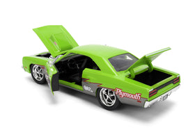 Jada Big Time Muscle 1970 Plymouth Road Runner opening hood reveals detail