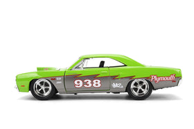 Jada Big Time Muscle 1970 Plymouth Road Runner rubber tires enhance realism
