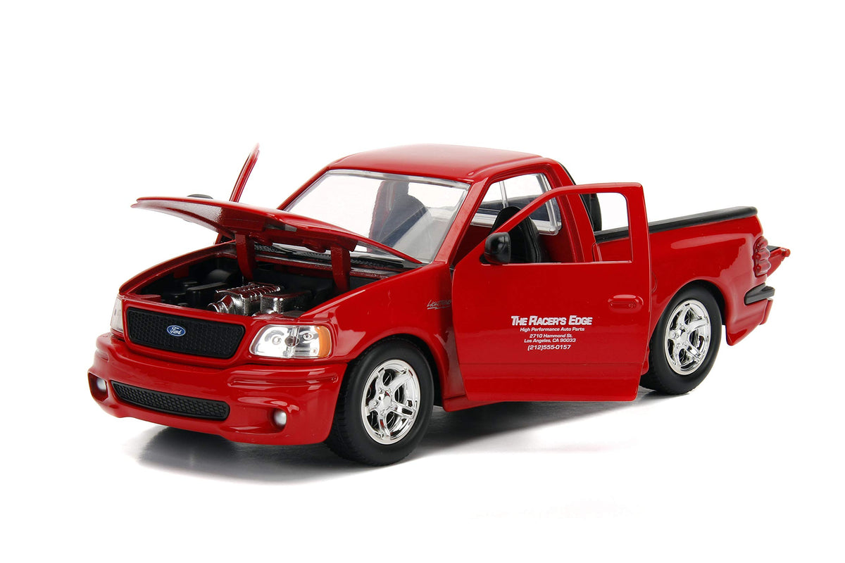 Jada Brian's Ford F-150 SVT Lightning detailed interior enhances realism