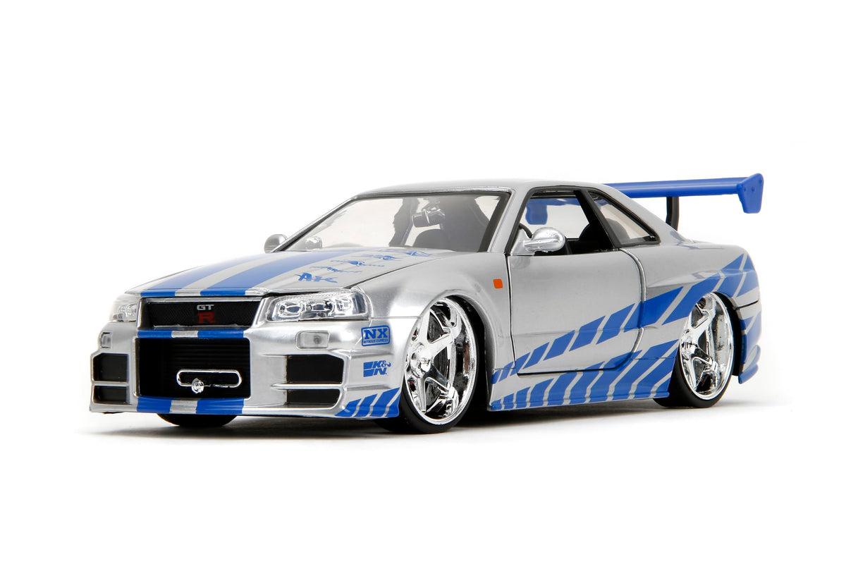 Engine compartment detail on Jada Brian's Nissan Skyline R34 1:24 model.