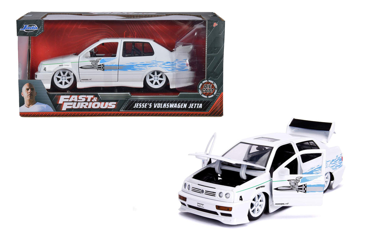 Jada Jesse's Jetta 1:24 die-cast build ensures sturdy display model.