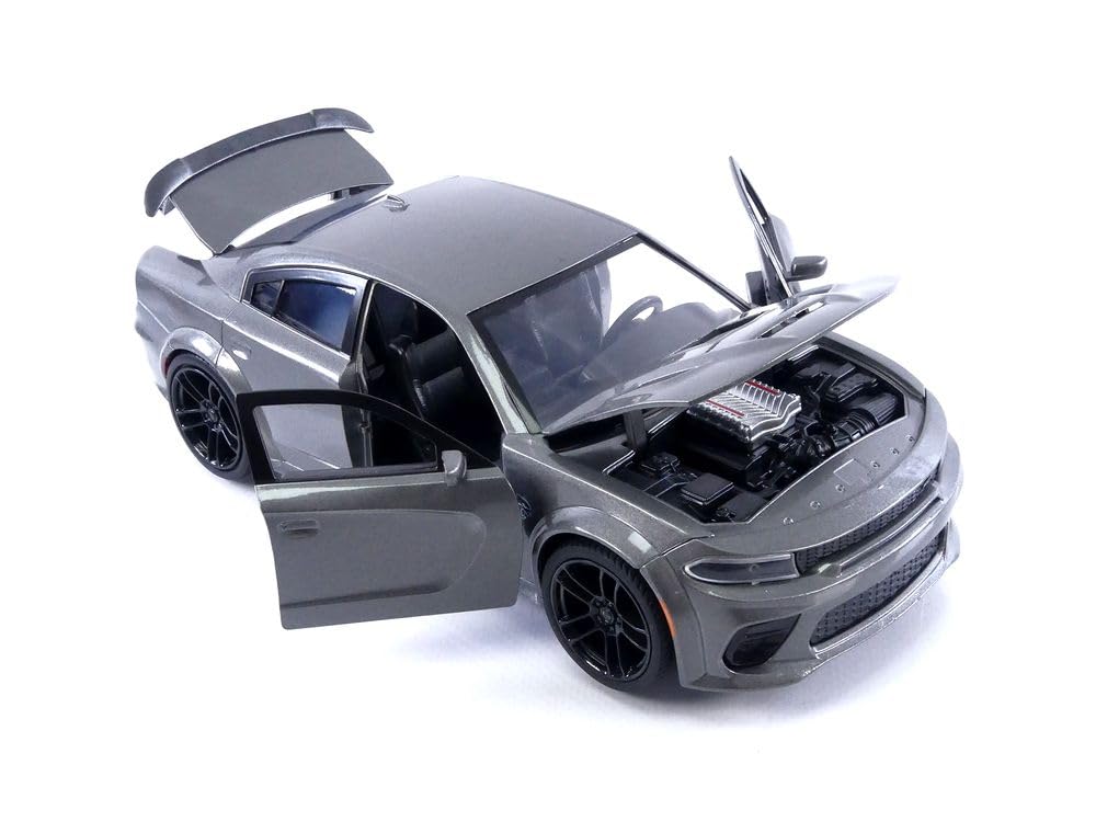 Jada Charger trunk feature adds realism for dioramas and display.