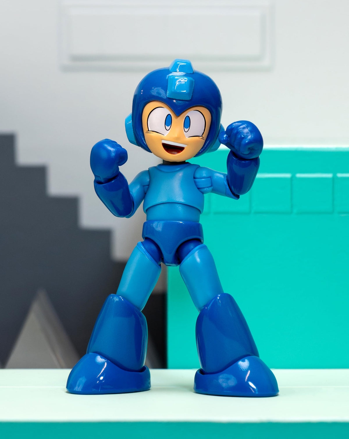 Neo Metal companion figure from Mega Man Wave 3 enhances display and play scenes.