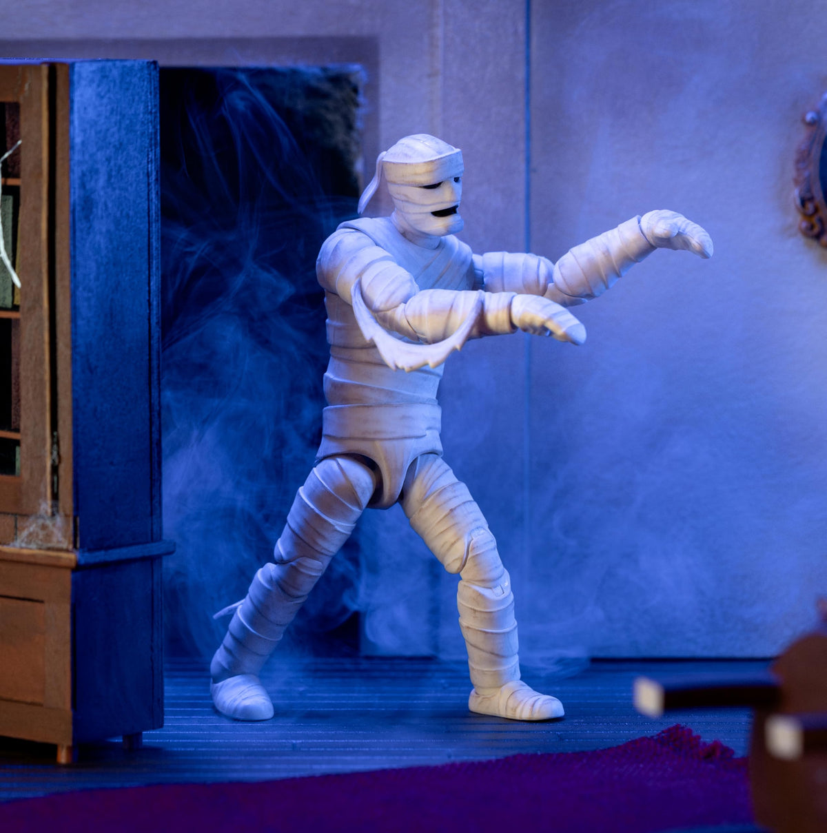 Mummy wrap details enhance eerie atmosphere for dioramas.