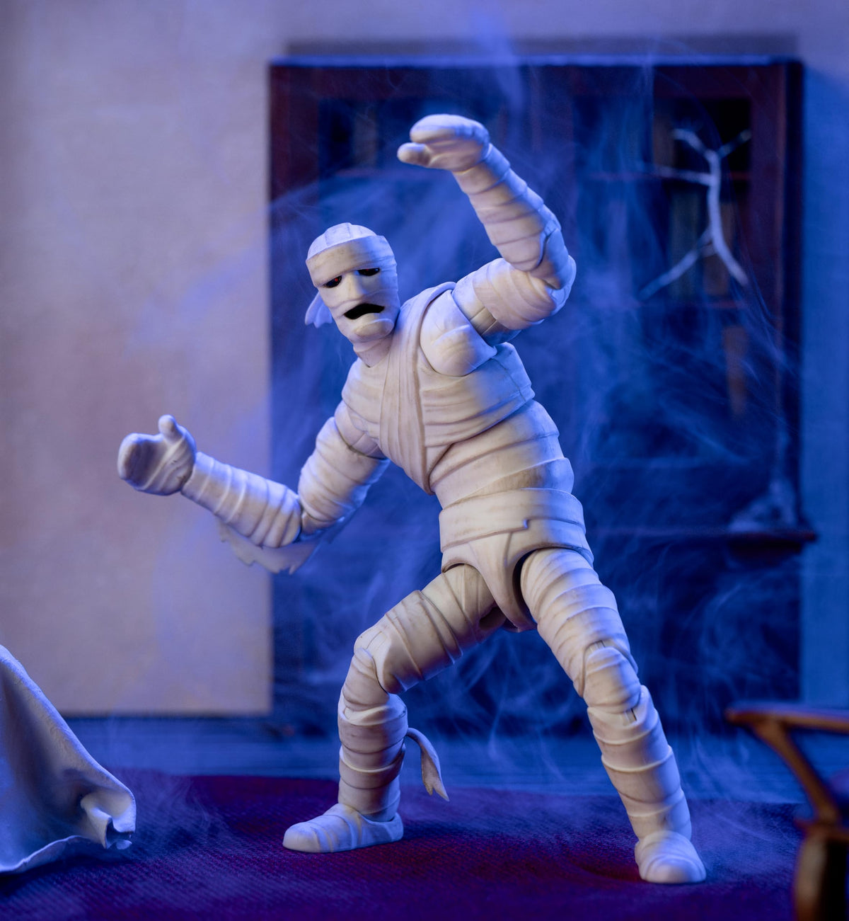 Unmasked Dr. Najib head sculpt adds storytelling options.