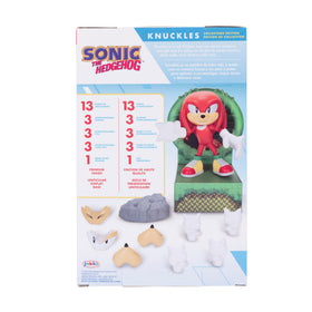 Fifth-panel display packaging keeps the figure showcase-ready for collectors.