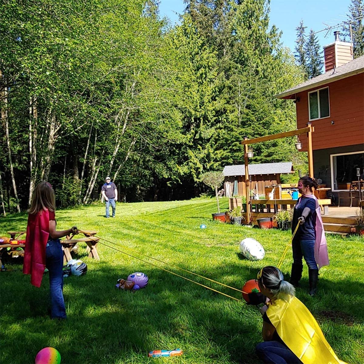 JANADIO 500 biodegradable balloons included ensure eco-friendly party supplies.