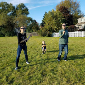 JANADIO three-person operation demonstrates teamwork for precise throws.
