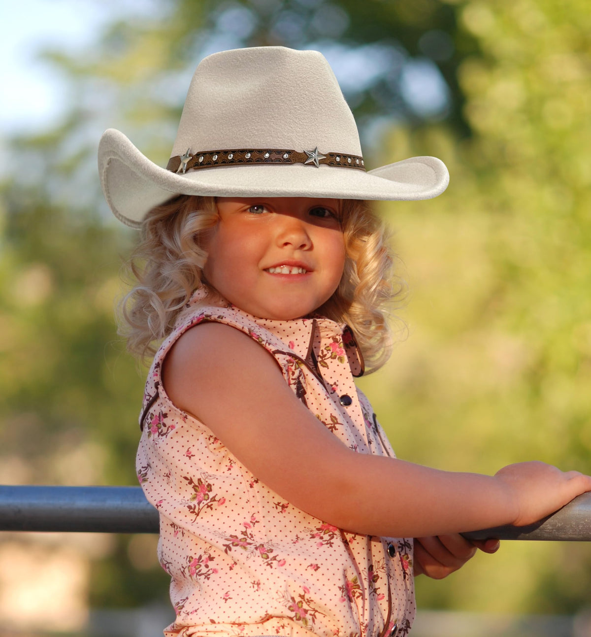 Jastore kids western hat beige durable felt for year-round wear.