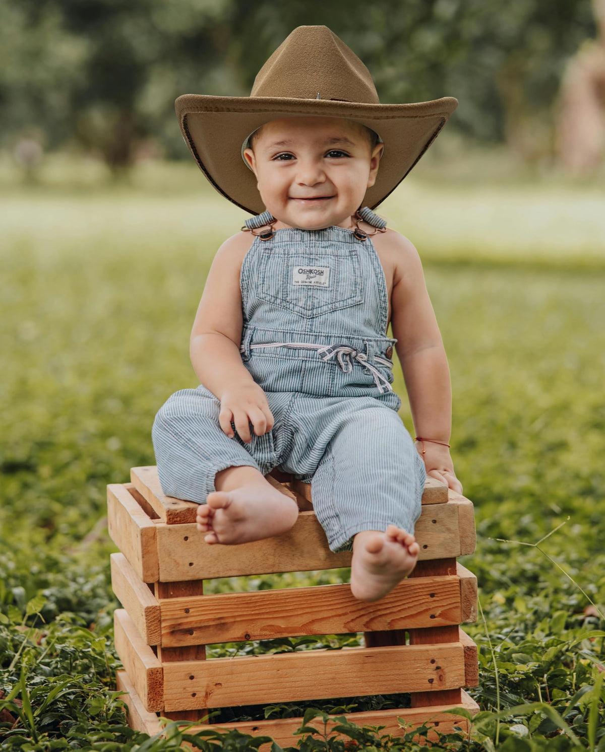 Jastore kids wide-brim western hat close-up felt texture reveals breathable material