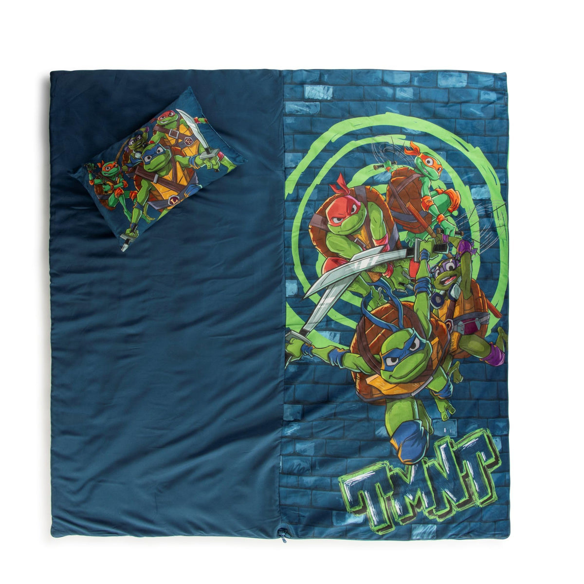 TMNT sleepover setup by Jay Franco keeps kids comfy and organized.