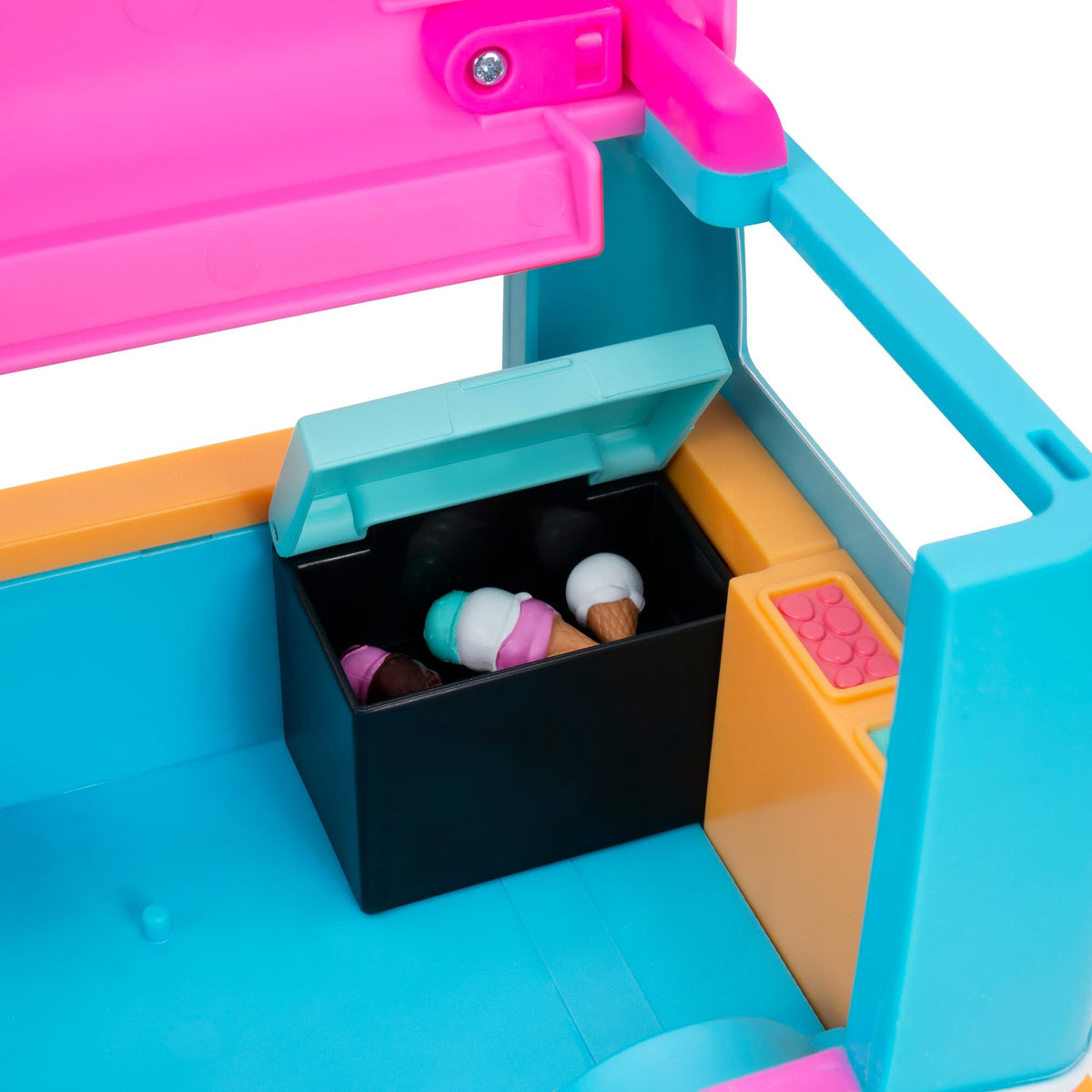 Jazwares Adopt Me Ice Cream Truck includes a virtual item code to enhance avatar customization.