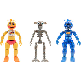 Jazwares Five Nights at Freddy's Endo-02 with Highscore Toy Chica pieces for a unique look.