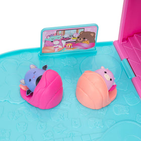 Series 1 set offers multiple play areas to spark storytelling