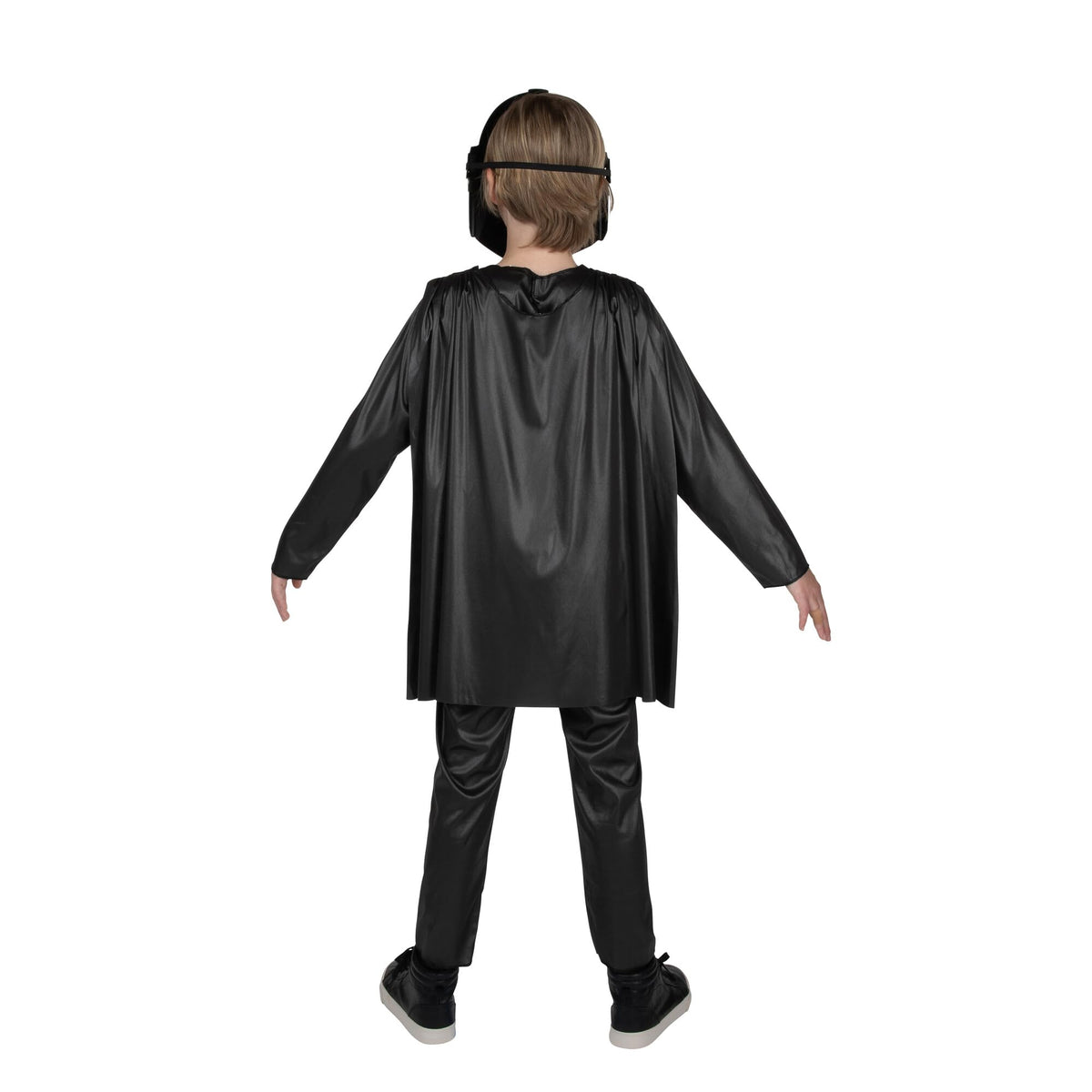 Jazwares Mandalorian full costume enables immersive space adventures for kids