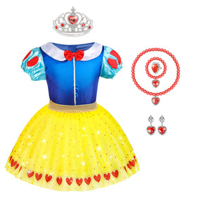 Jeowoqao Velcro-back top enables quick dressing during busy pretend sessions.