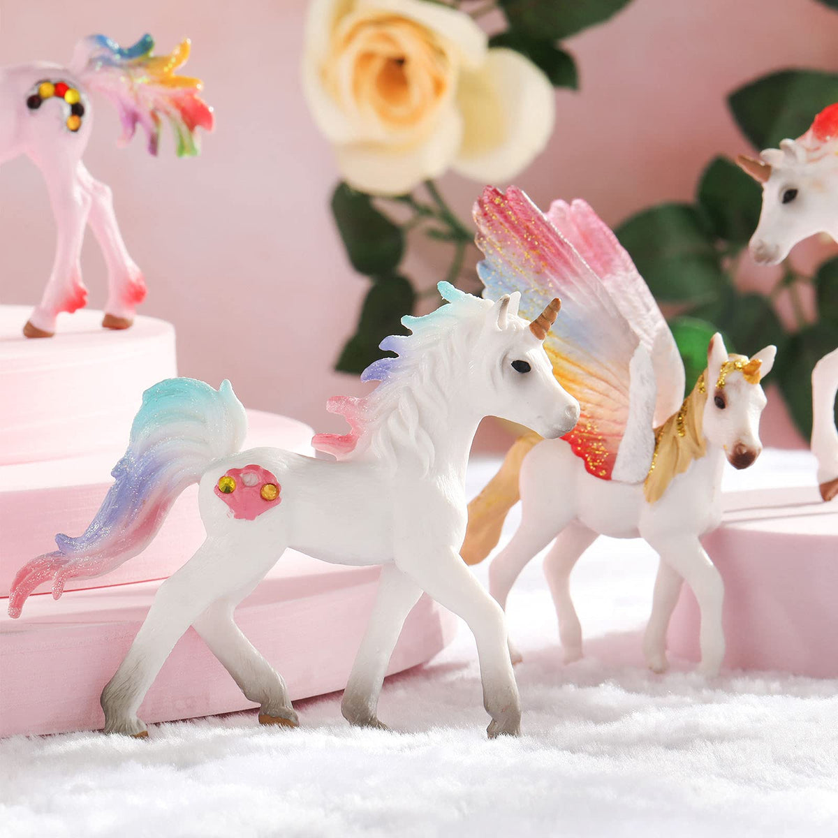 Jetec unicorn cake topper miniature in vibrant colors for festive treats and photo moments.