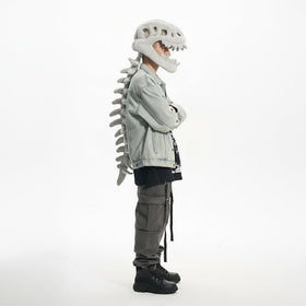 JingDan Lightweight design lets kids move freely during dress-up sessions.