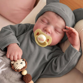 JIZHI Noah lifelike features close-up highlight realism for photos.