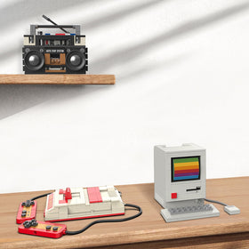 JMBricklayer 20132 radio model reveals authentic vintage details for collection