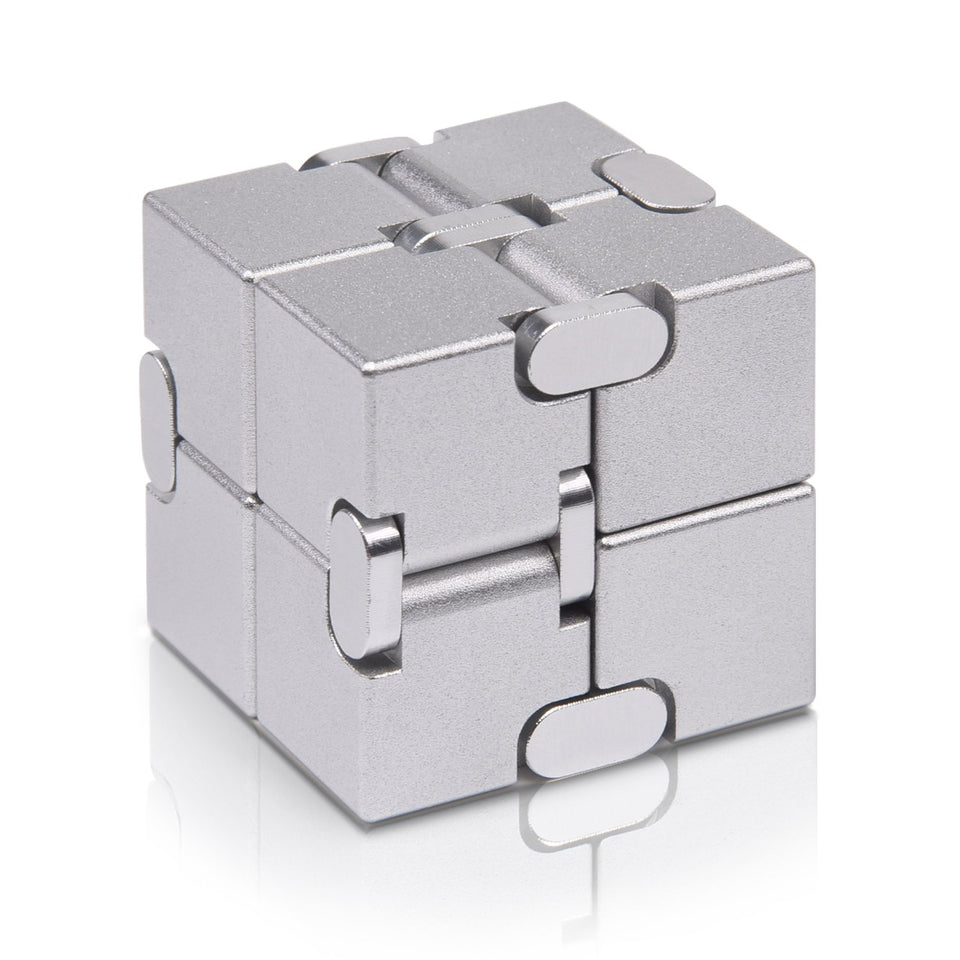 Joeyank Infinity Cube with metal folding design for tactile focus and calm moments.