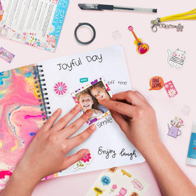 JOiFULi DIY Journal Set gift packaging, ideal for gifting creativity.