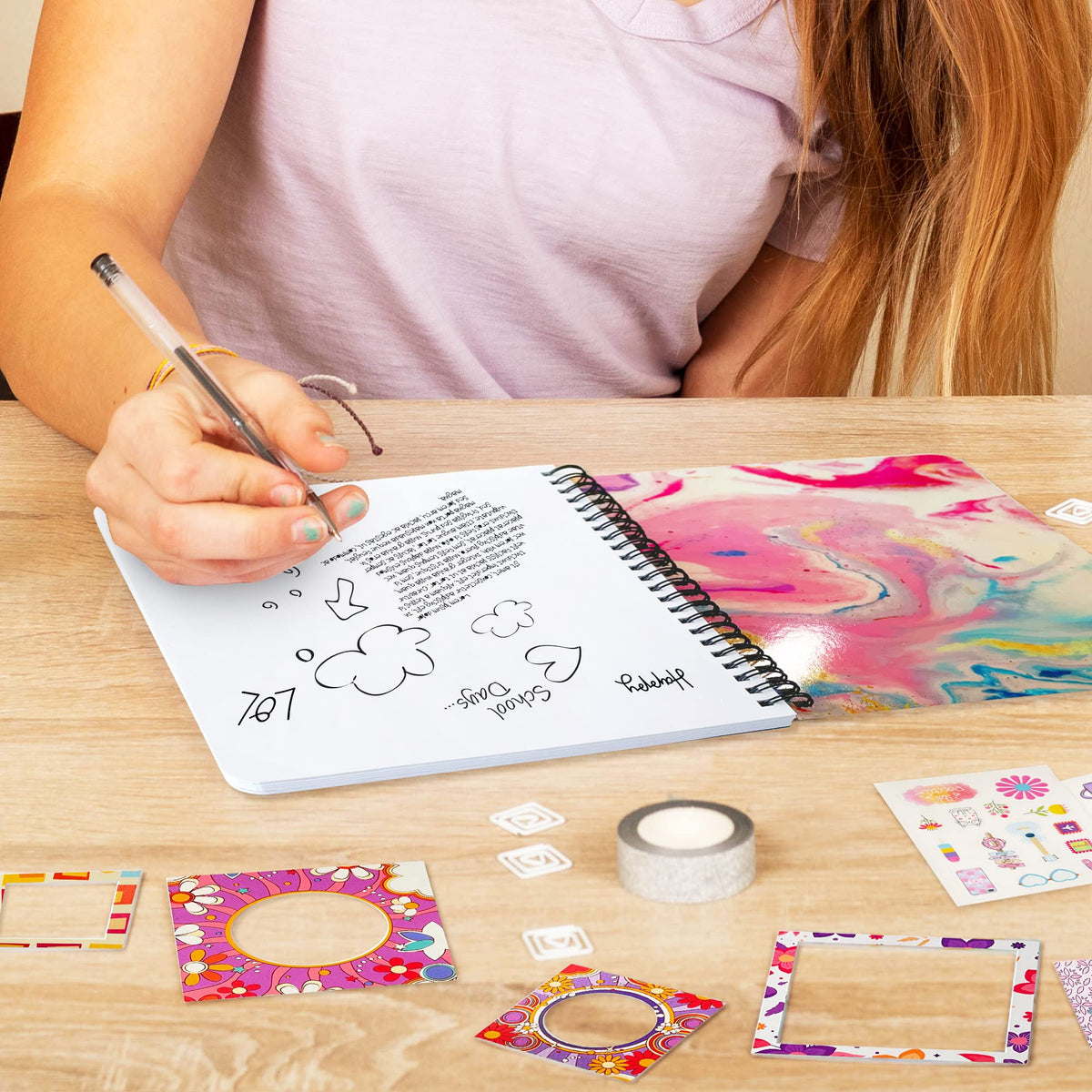 JOiFULi DIY Journal Set tassel charm, adding a playful finishing touch.