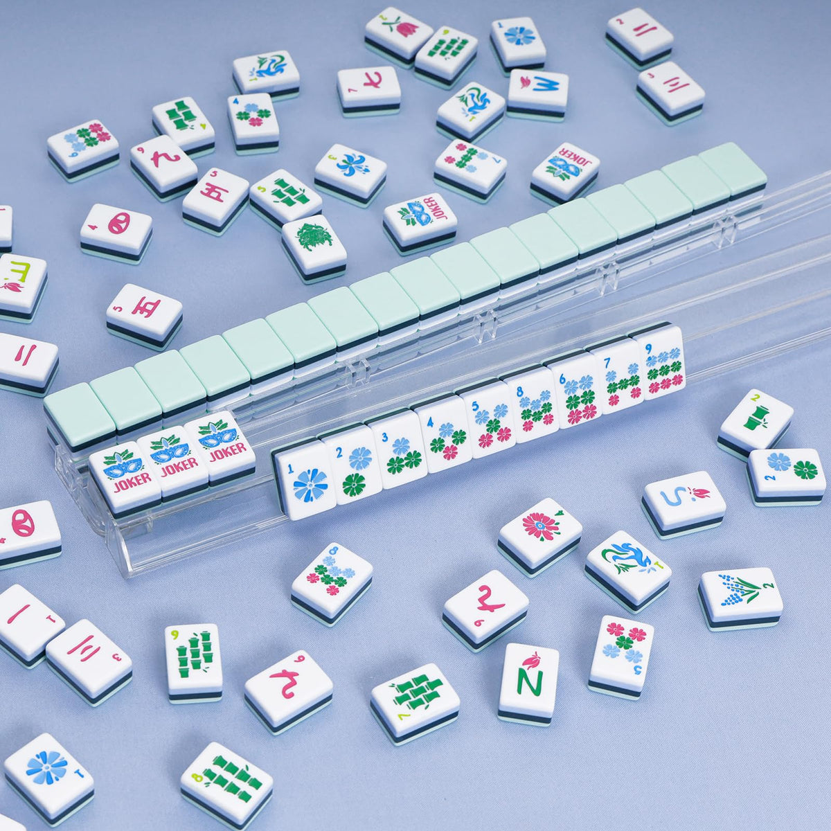 Guide and reference cards help players learn scoring quickly.