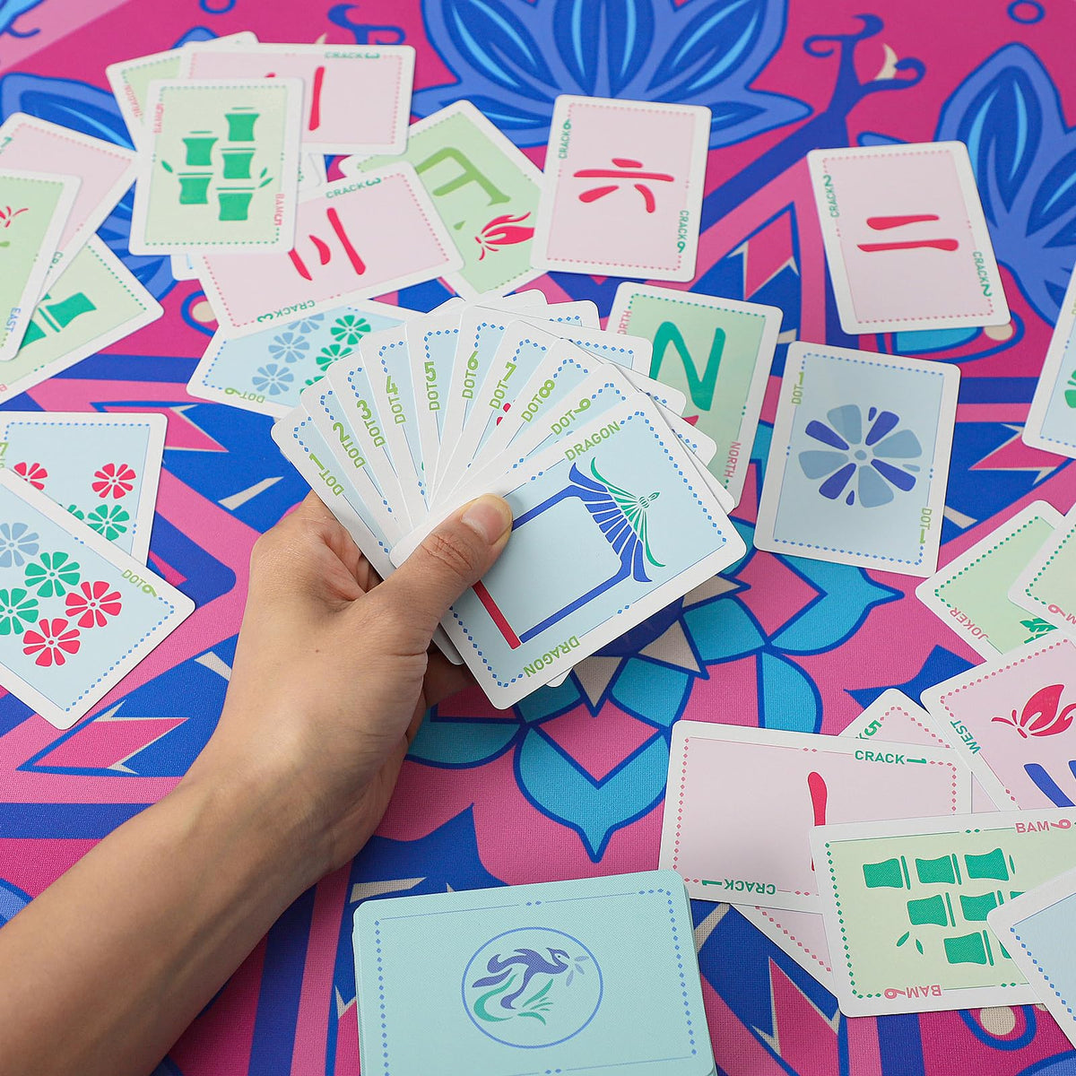 Jongyance mahjong cards feature clear characters for easy reading during play