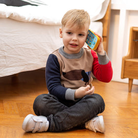 JOYIN remote and cellphone set makes a fun gift for infants and kids.