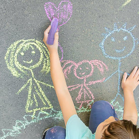 JOYIN chalk set boosts outdoor creativity during summer games and art sessions
