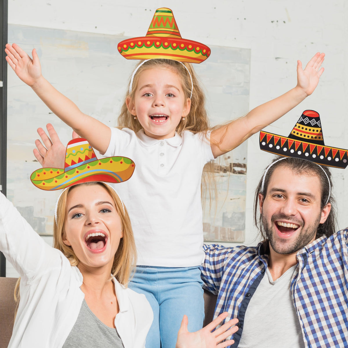 JOYIN sombrero headband as party favor and décor for celebrations.
