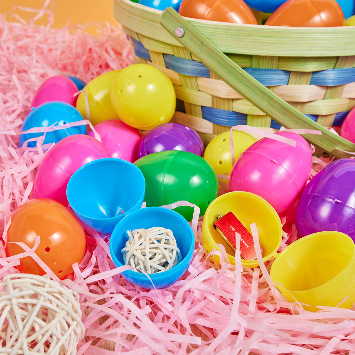 JOYIN durable, colorfast eggs designed for repeated use in seasonal displays