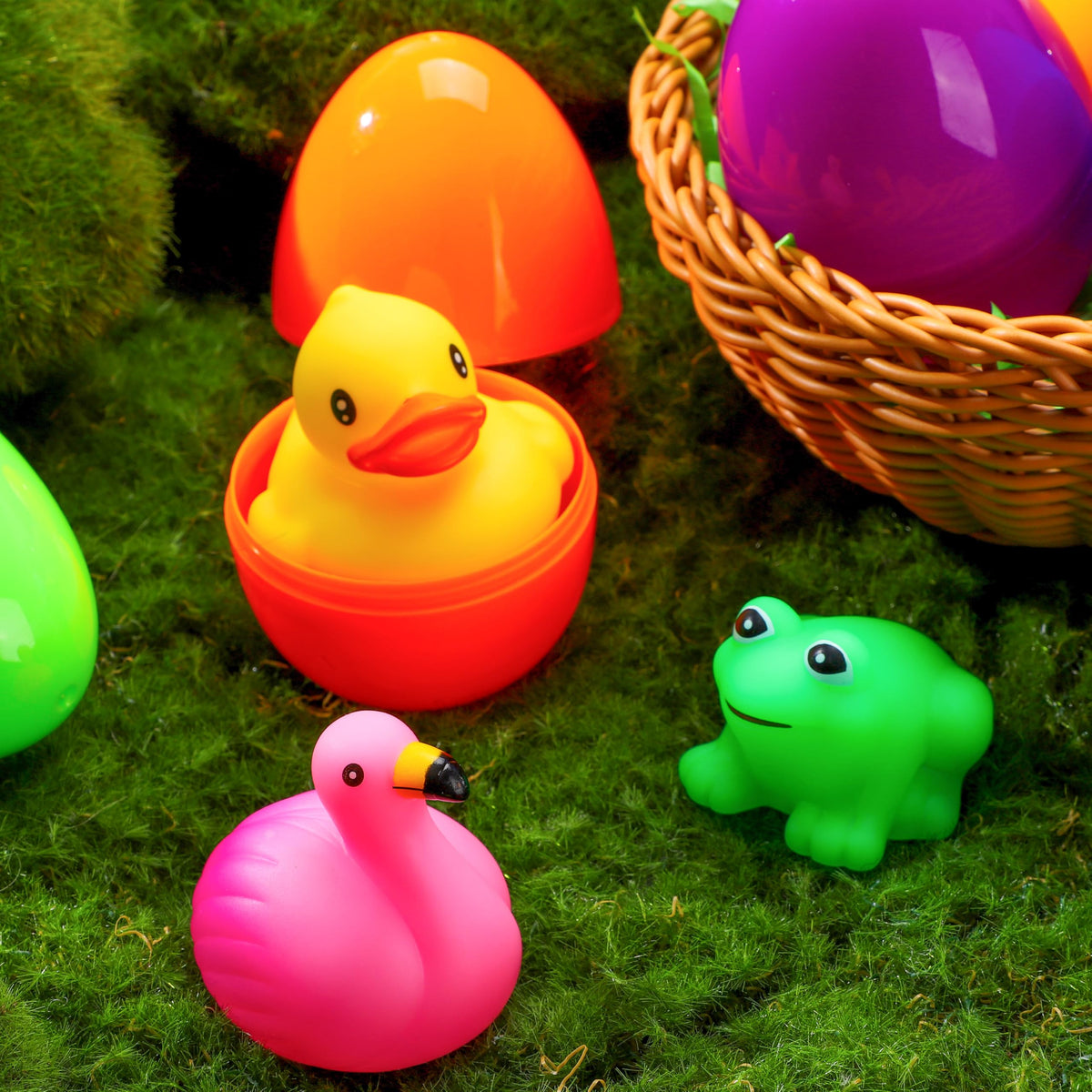 JOYIN six-animal designs inside prefilled eggs for party prizes